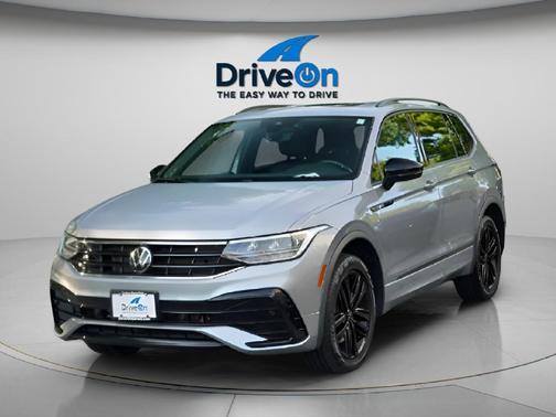 2022 Volkswagen Tiguan 2.0T SE R-Line Black