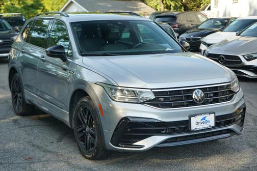 2022 Volkswagen Tiguan 2.0T SE R-Line Black