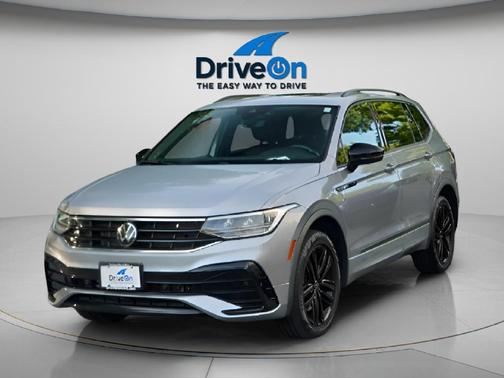 2022 Volkswagen Tiguan 2.0T SE R-Line Black