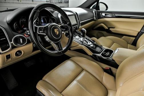 2016 Porsche Cayenne Base