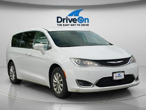 2019 Chrysler Pacifica Touring Plus