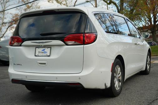 2019 Chrysler Pacifica Touring Plus