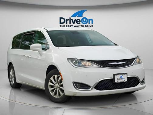 2019 Chrysler Pacifica Touring Plus