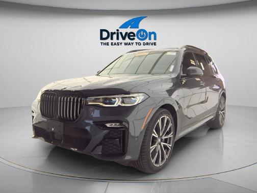 2022 BMW X7 M50i