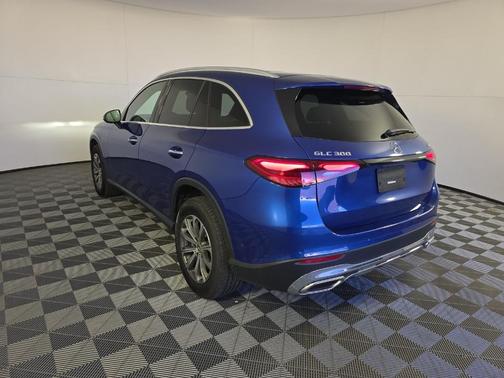 2024 Mercedes-Benz GLC 300 Base 4MATIC