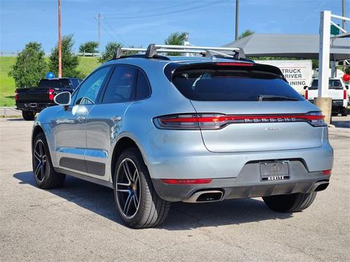 2021 Porsche Macan Base