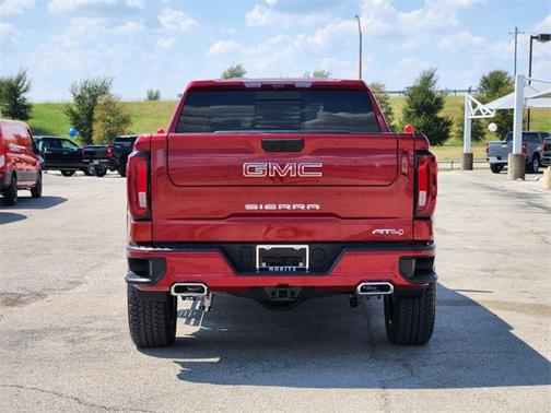 2025 GMC Sierra 1500 AT4