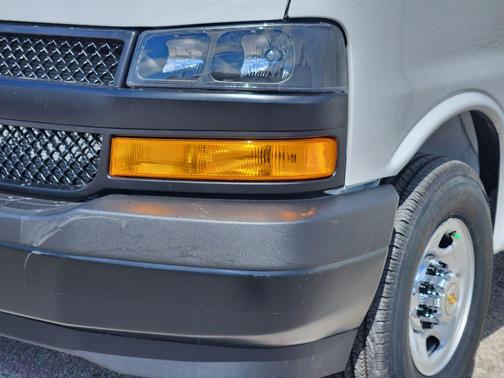 Summit White 2025 Chevrolet Express 2500 Work Van