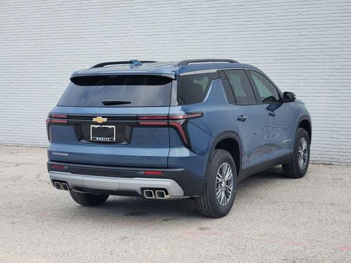 Lakeshore Blue Metallic 2026 Chevrolet Traverse LT