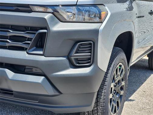 2025 Chevrolet Colorado WT