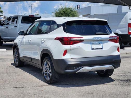 2023 Kia Seltos LX