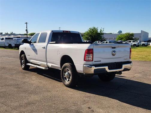 2022 RAM 2500 Big Horn Crew Cab 4x4 8' Box