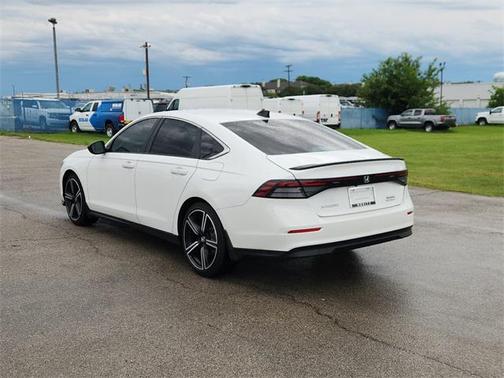 2023 Honda Accord Hybrid Base