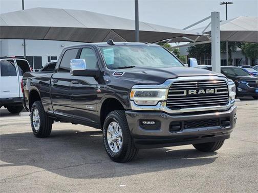 2024 RAM 2500 Laramie Crew Cab 4x4 6'4' Box