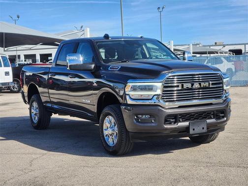 2024 RAM 2500 Laramie Crew Cab 4x4 6'4' Box