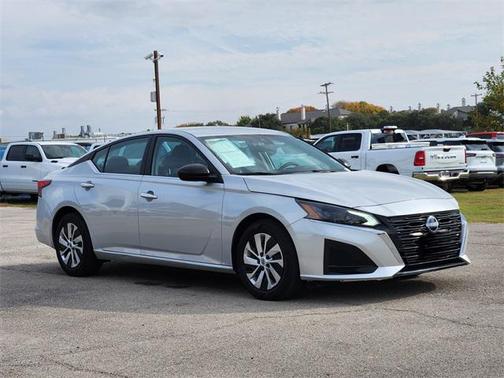 2024 Nissan Altima S FWD