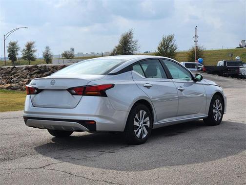 2024 Nissan Altima S FWD