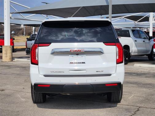 2023 GMC Yukon XL SLT
