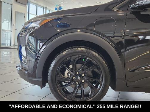 Mosaic Black Metallic 2027 Chevrolet Bolt RS