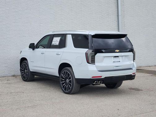 Polar White Tricoat 2026 Chevrolet Tahoe 4WD High Country