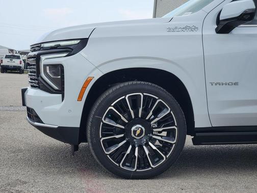 Polar White Tricoat 2026 Chevrolet Tahoe 4WD High Country
