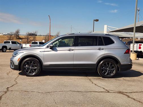 2024 Volkswagen Tiguan 2.0T SE