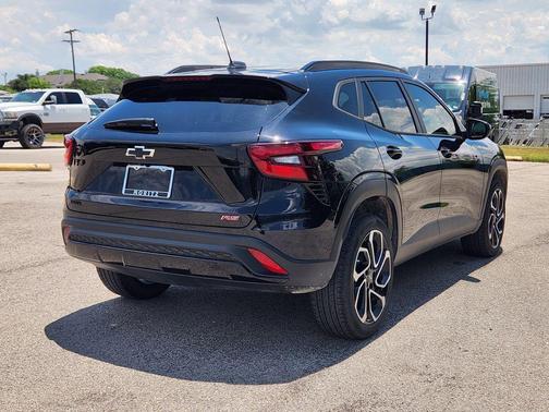 Mosaic Black Metallic 2024 Chevrolet Trax FWD 2RS