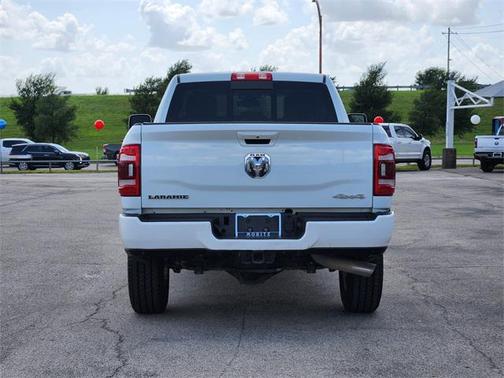 2024 RAM 2500 Laramie Crew Cab 4x4 6'4' Box