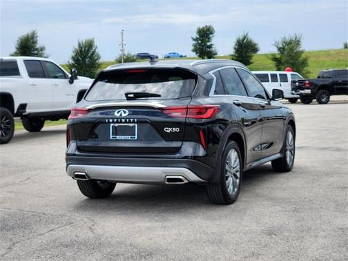 2024 INFINITI QX50 LUXE