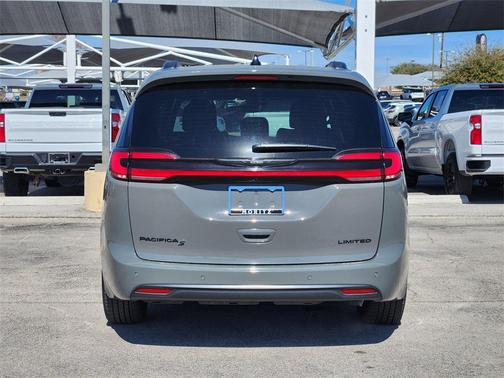 2025 Chrysler Pacifica Limited