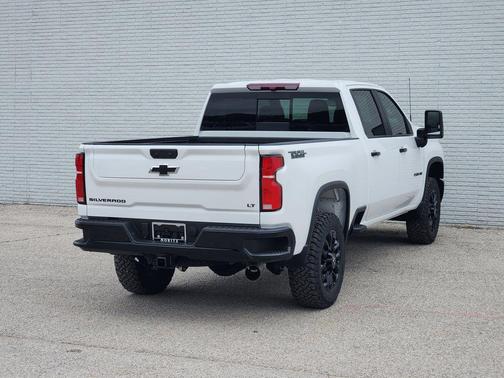 Summit White 2026 Chevrolet Silverado 2500 LT