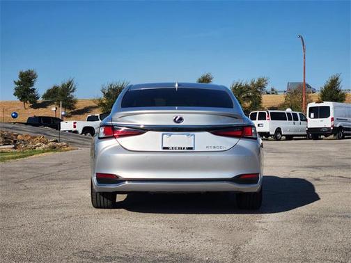 2020 Lexus ES 300h Base