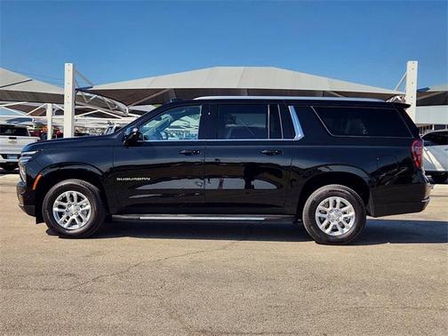 2025 Chevrolet Suburban LS
