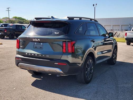 Aruba Green 2022 Kia Sorento SX