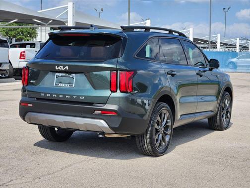 Aruba Green 2022 Kia Sorento SX