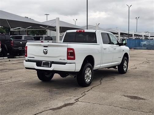 2024 RAM 2500 Laramie Crew Cab 4x4 6'4' Box