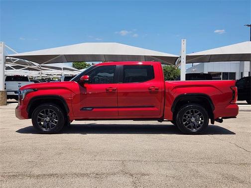 2024 Toyota Tundra Hybrid Platinum