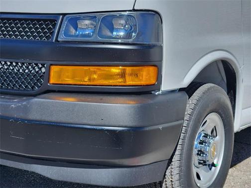 2025 Chevrolet Express 2500 RWD 2500 Regular Wheelbase WT