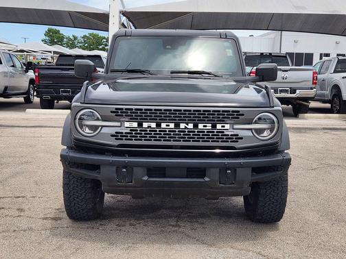 SHADOW BLACK 2024 Ford Bronco Badlands