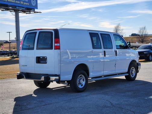 2024 Chevrolet Express 2500 RWD 2500 Regular Wheelbase WT