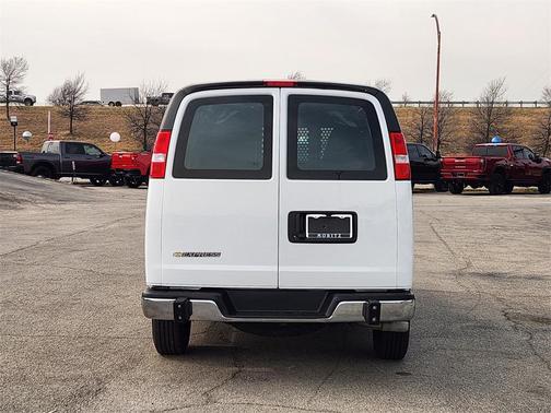 2024 Chevrolet Express 2500 RWD 2500 Regular Wheelbase WT