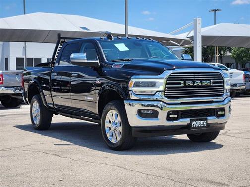 2020 RAM 2500 Laramie Crew Cab 4X4 6'4' Box