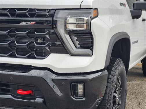 2025 Chevrolet Silverado 2500 4WD Crew Cab Standard Bed ZR2