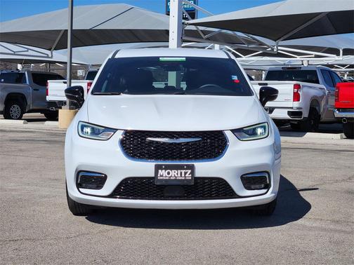 2025 Chrysler Pacifica L