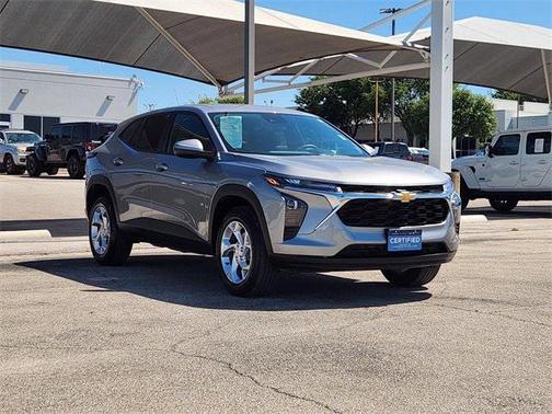 2025 Chevrolet Trax LS