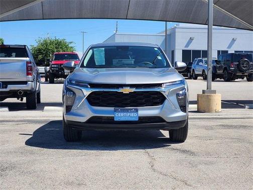 2025 Chevrolet Trax LS