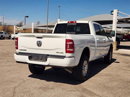 2024 RAM 2500 Laramie Crew Cab 4x4 6'4' Box