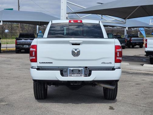 2024 RAM 2500 Laramie Crew Cab 4x4 6'4' Box