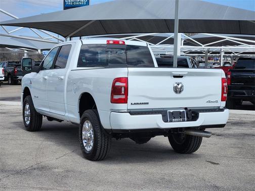 2024 RAM 2500 Laramie Crew Cab 4x4 6'4' Box