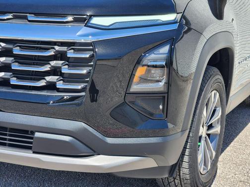 Mosaic Black Metallic 2026 Chevrolet Equinox 1LT